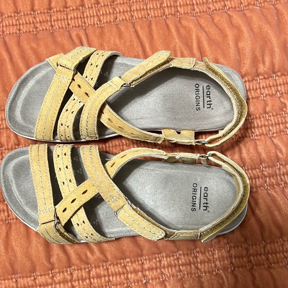 Earth Origins amber yellow suede sandals, women’s size 6.5 lightly used